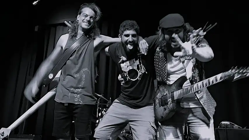 Contestant Image - Vàndals